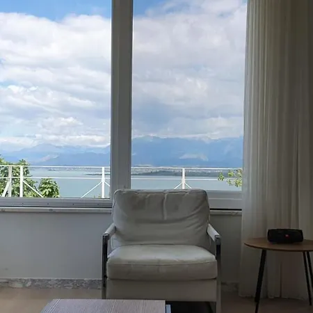 The Lakeview Cottage Near Shiroka Center *