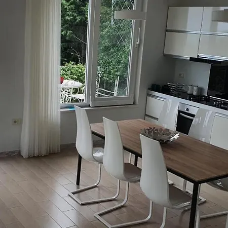 The Lakeview Cottage Near Shiroka Center Дом отдыха *
