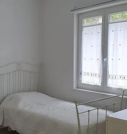 別荘 The Lakeview Cottage Near Shiroka Center