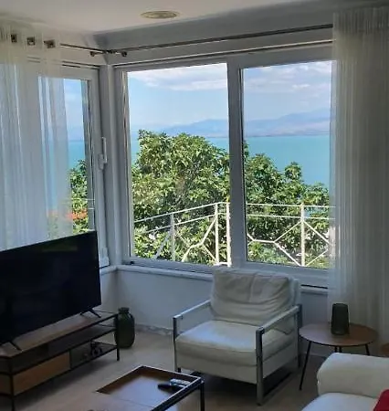 別荘 The Lakeview Cottage Near Shiroka Center *