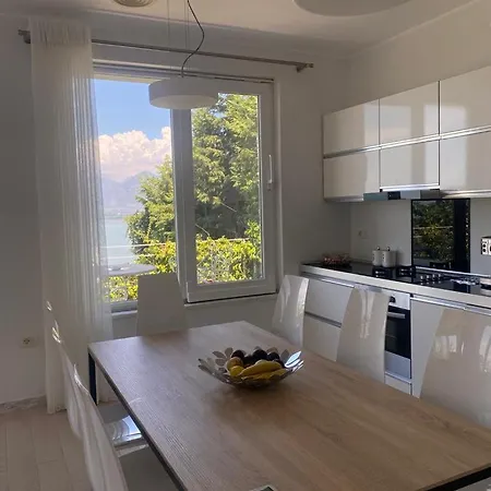 The Lakeview Cottage Near Shiroka Center 別荘 Široka